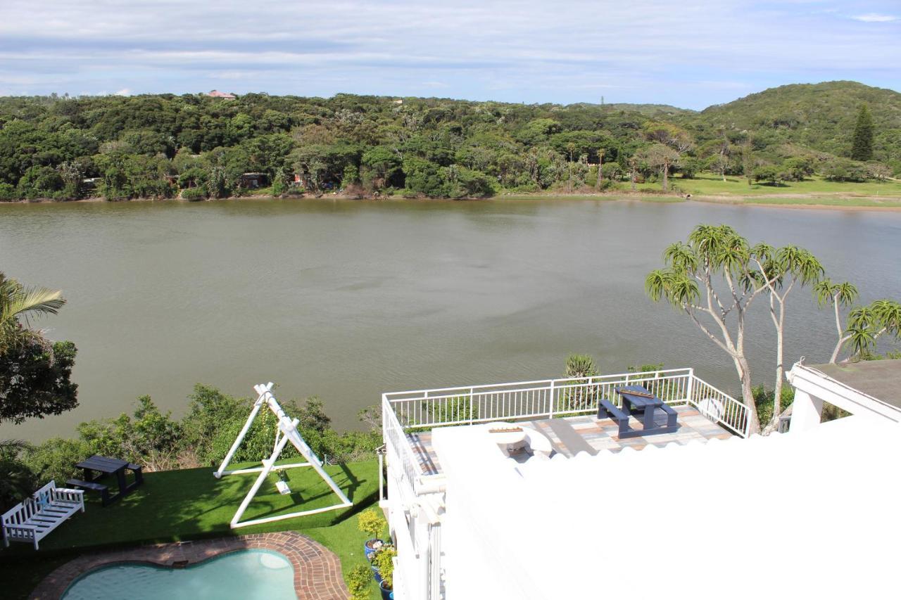 Blue's Guest House - East London Bonza Bay Esterno foto