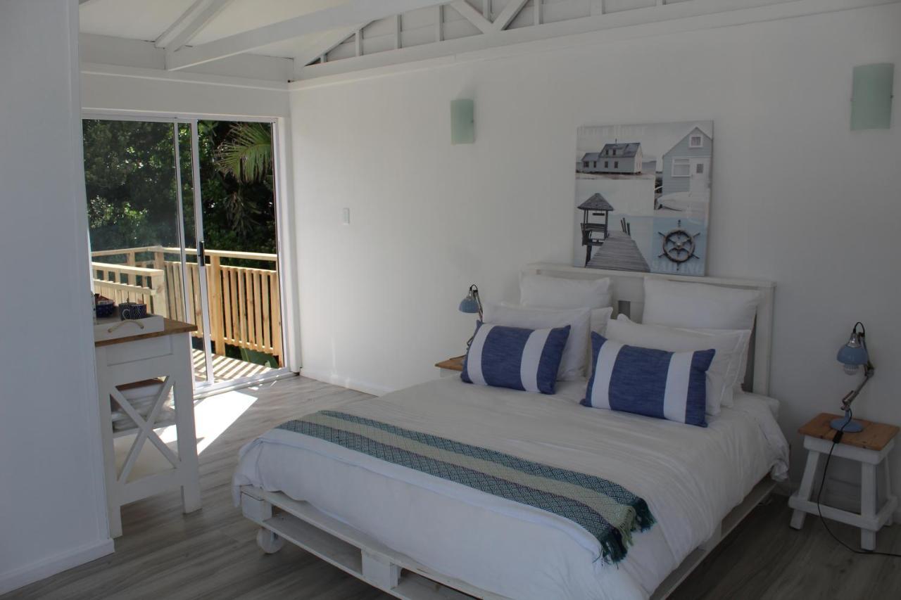 Blue's Guest House - East London Bonza Bay Esterno foto