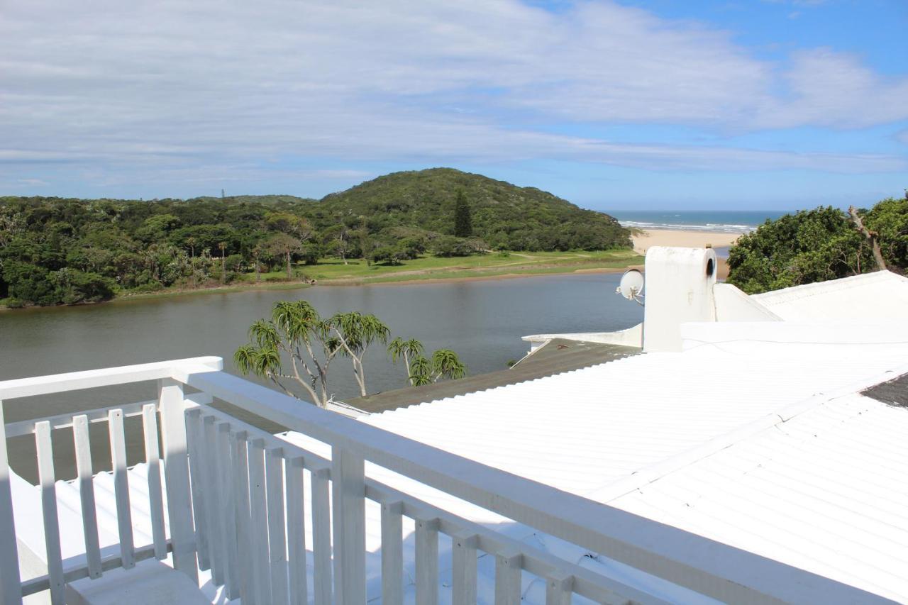 Blue's Guest House - East London Bonza Bay Esterno foto