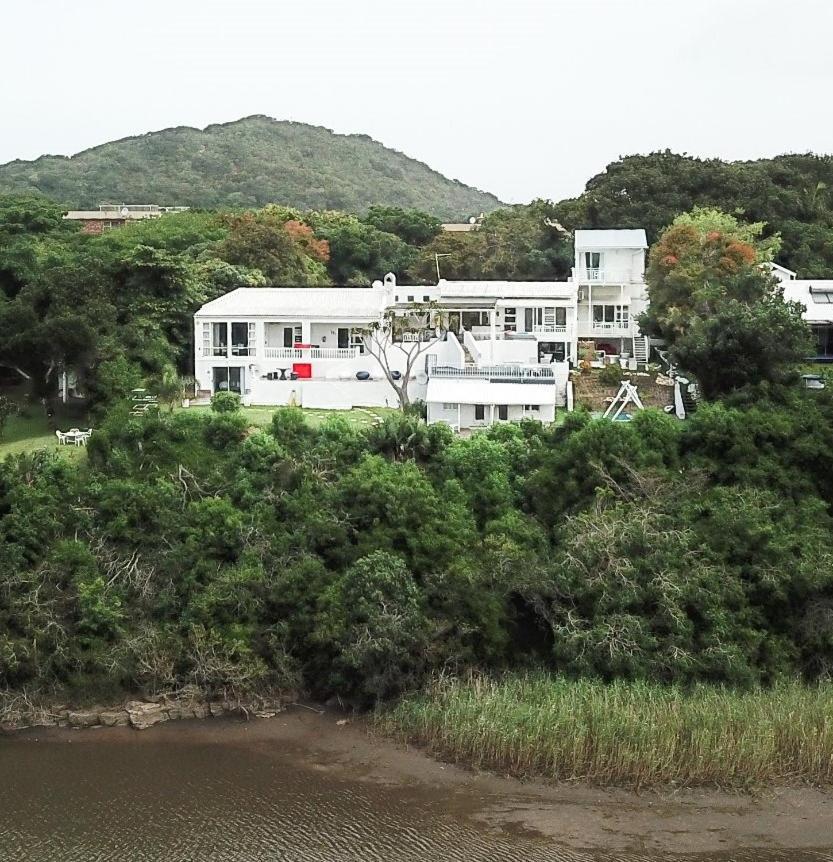 Blue's Guest House - East London Bonza Bay Esterno foto