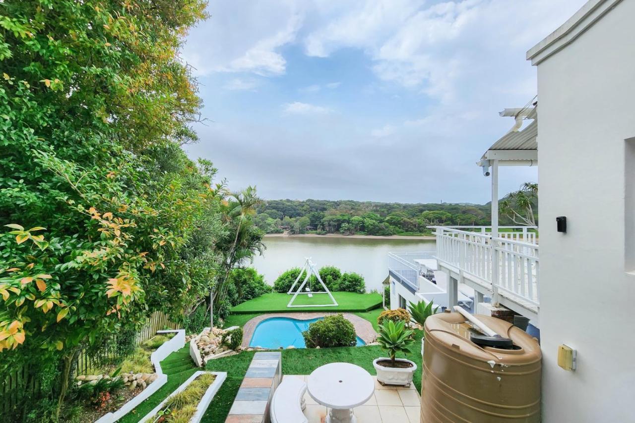Blue's Guest House - East London Bonza Bay Esterno foto