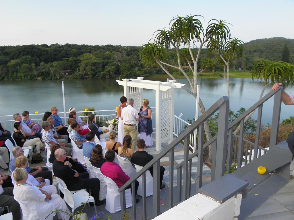 Blue's Guest House - East London Bonza Bay Esterno foto