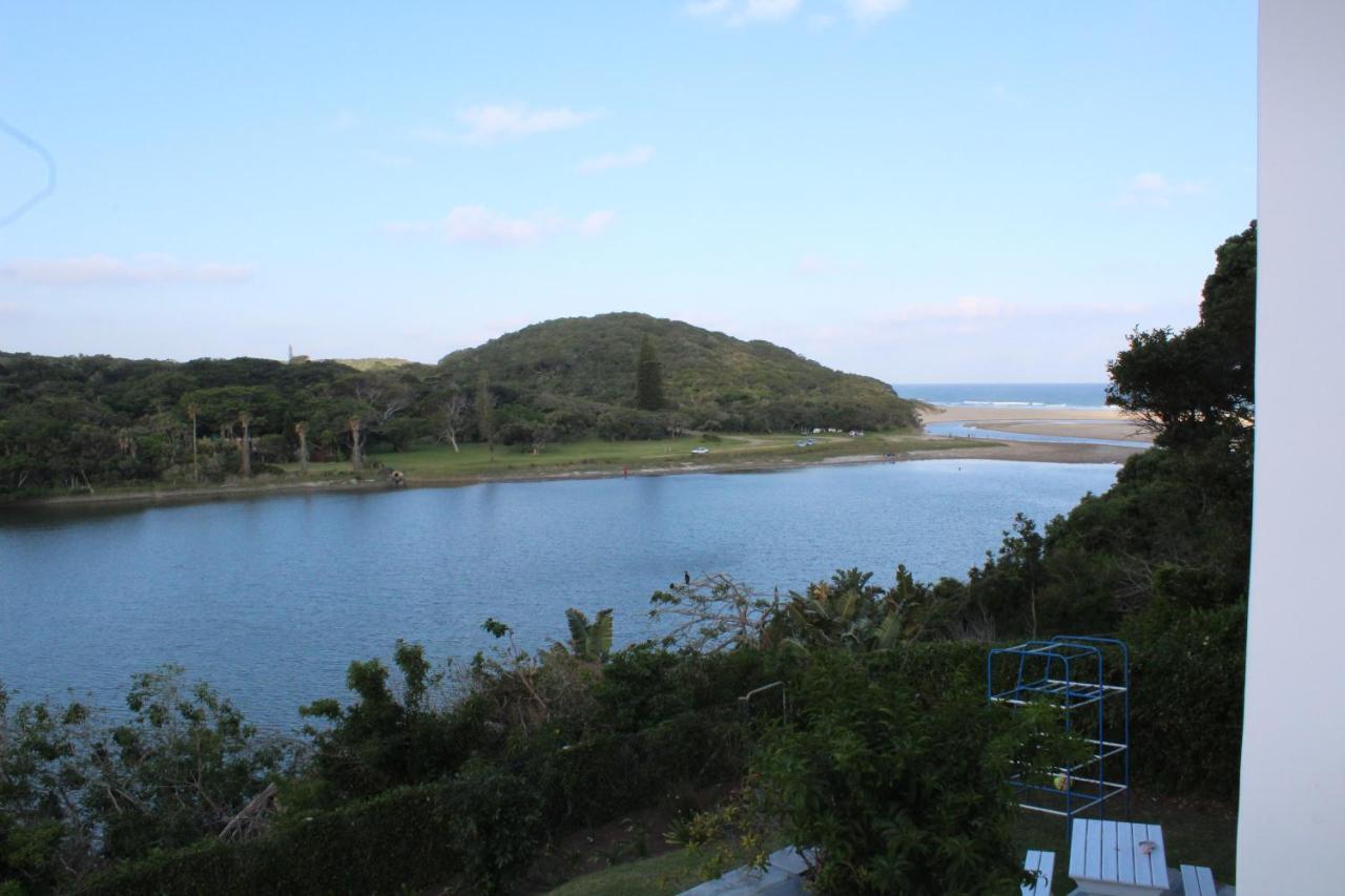 Blue's Guest House - East London Bonza Bay Esterno foto