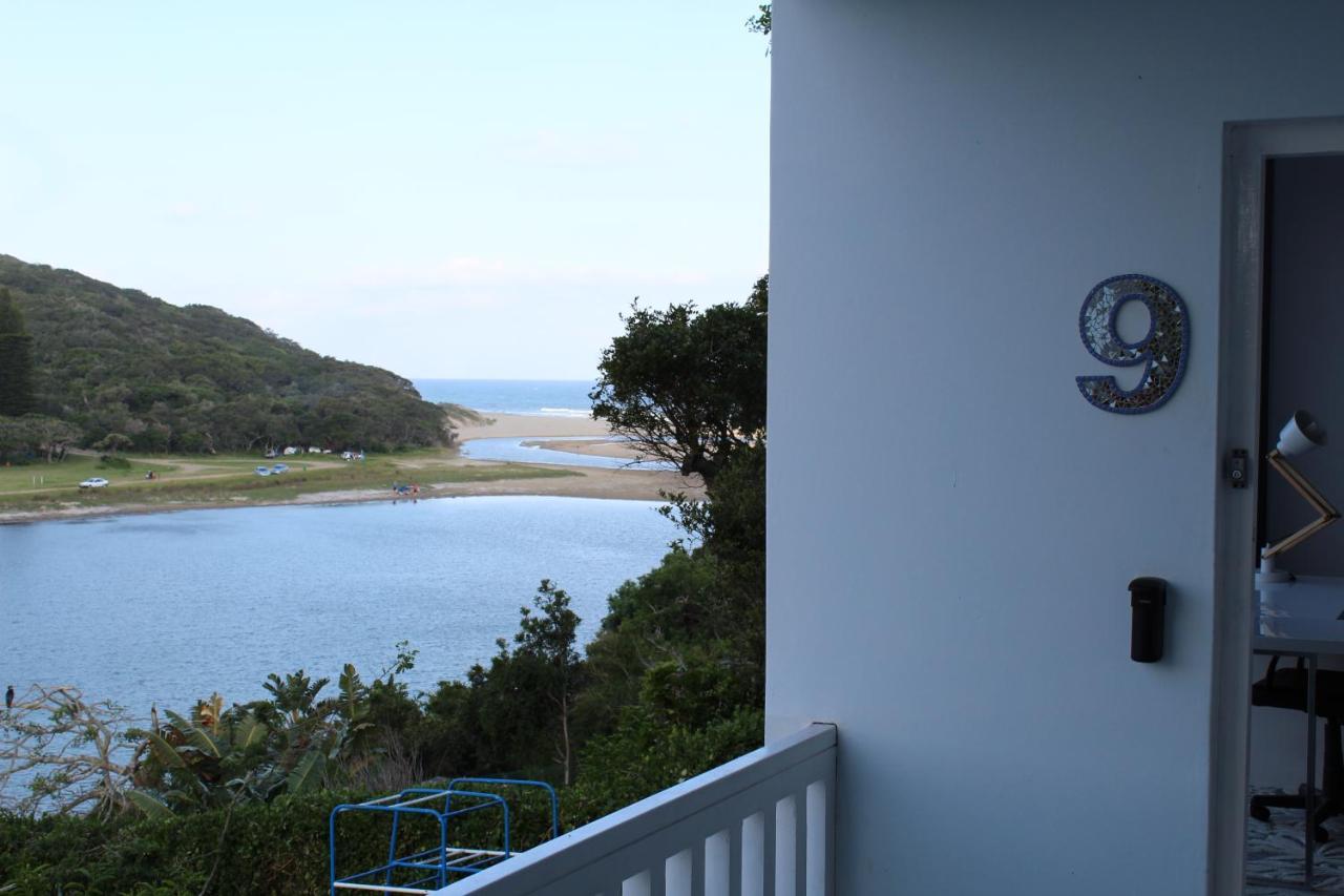 Blue's Guest House - East London Bonza Bay Esterno foto