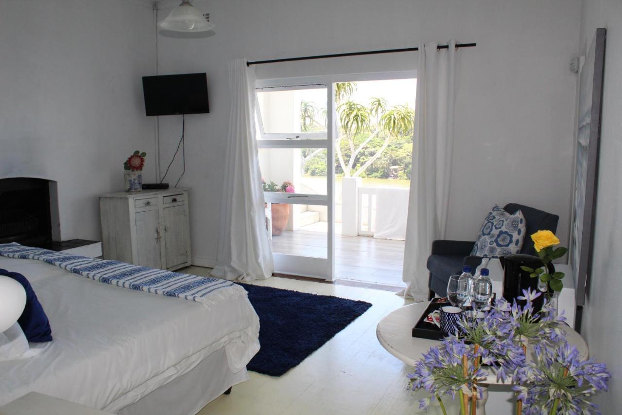 Blue's Guest House - East London Bonza Bay Esterno foto